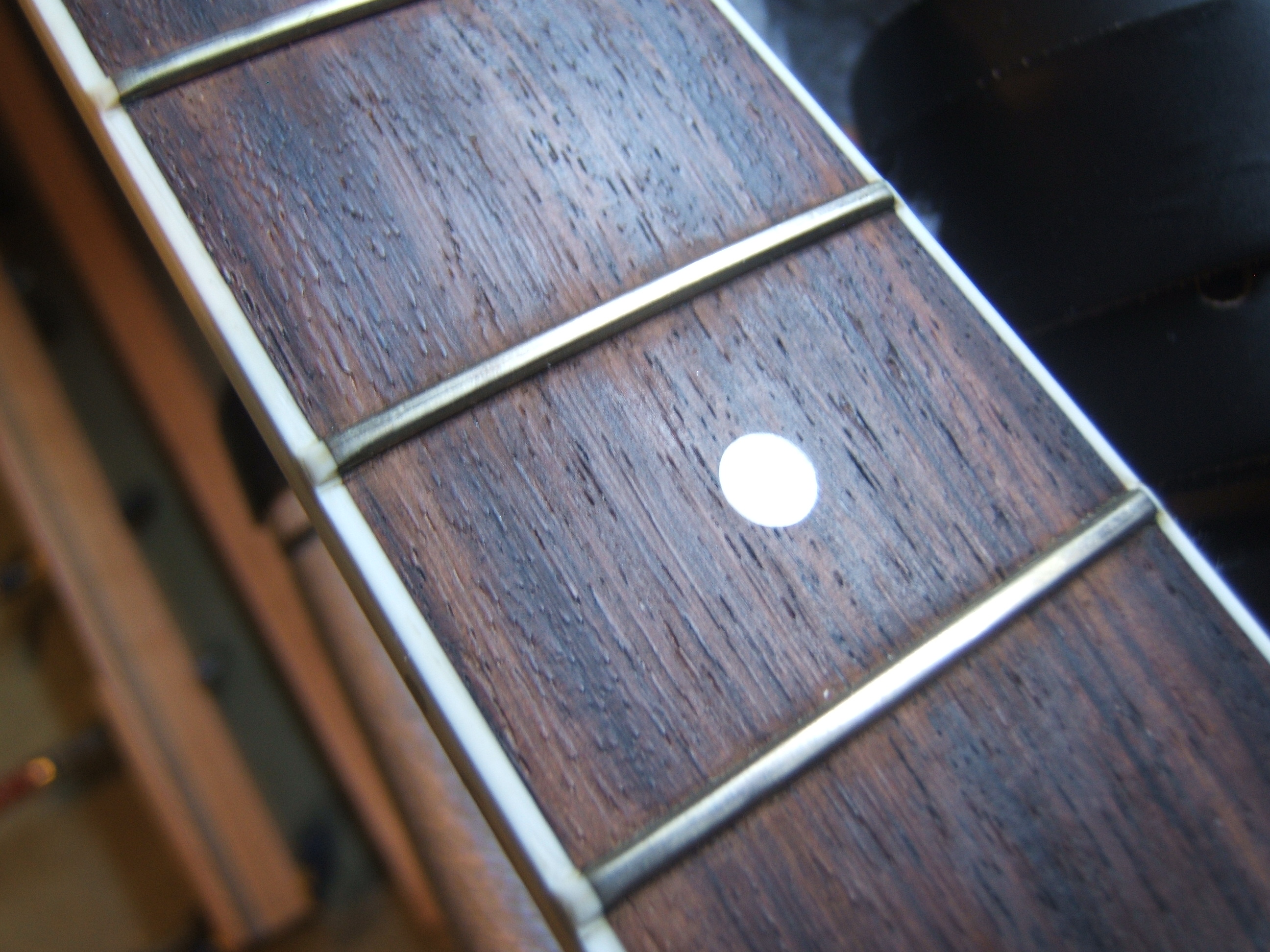 Dry guitar outlet fretboard